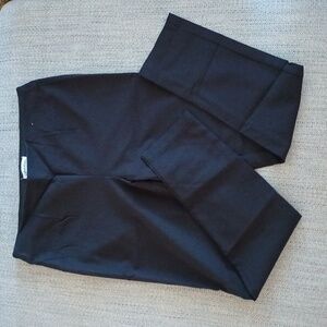 Black Calvin Klein capris 10
